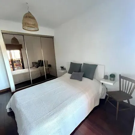 T3 Front In Sao Joao Da Caparica