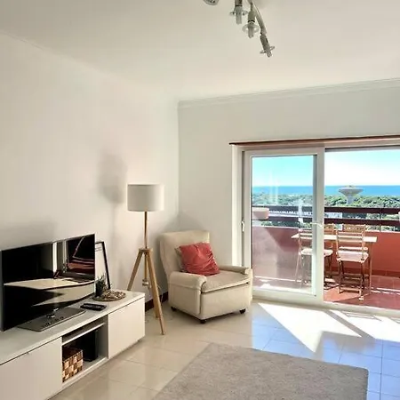 T3 Front In Sao Joao Da Caparica