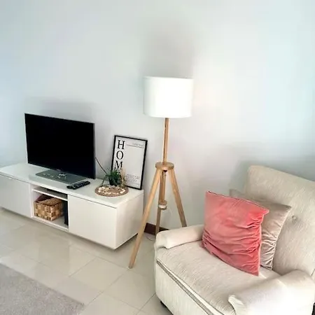 T3 Front In Sao Joao Da Caparica