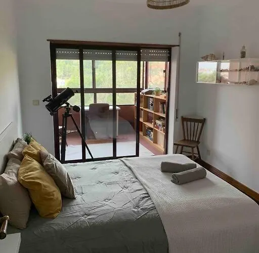 T3 Front In Sao Joao Da Caparica